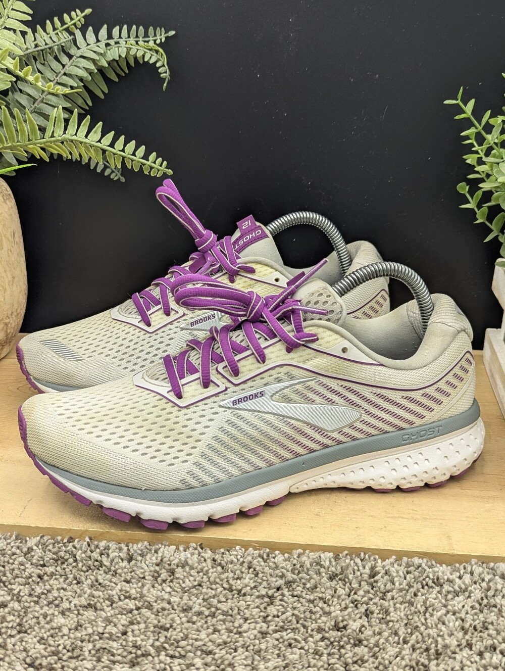 Brooks Ghost 12 Women's Size 9 Running Walking Shoes Casual Gym Walking
